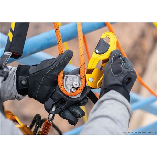 Petzl RIG REPAIRABLE slaňovací brzda
