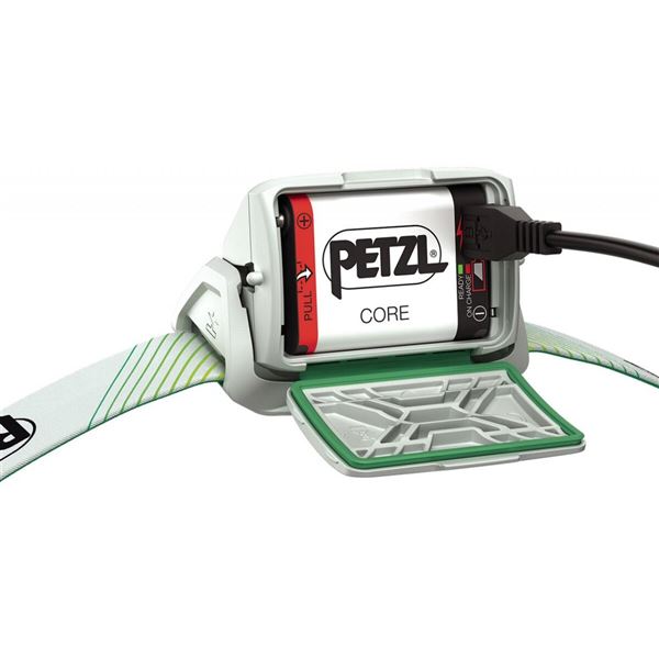 Petzl Actik Core Hybrid 2022 čelovka